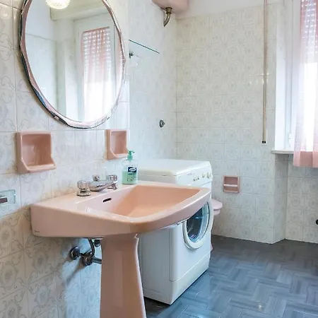 Апартаменты S208 - Sirolo, Ampio Trilocale In Centro Con Terrazzo Сироло